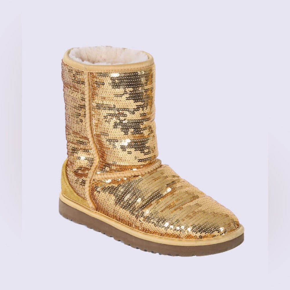 UGG
Classic Short Sequins Boots Gold 38